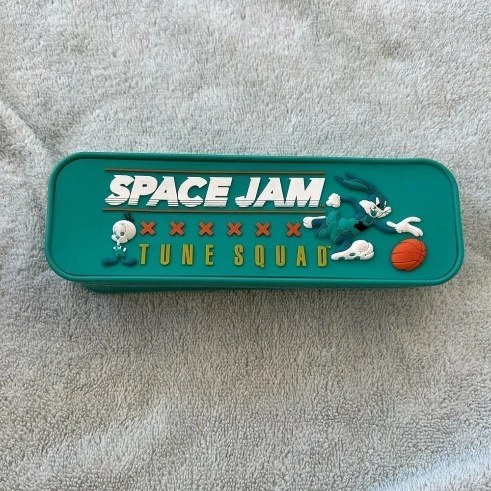WARNER BROTHERS LOONEY TUNES Squad SPACE JAM A New Legacy green pencils holder